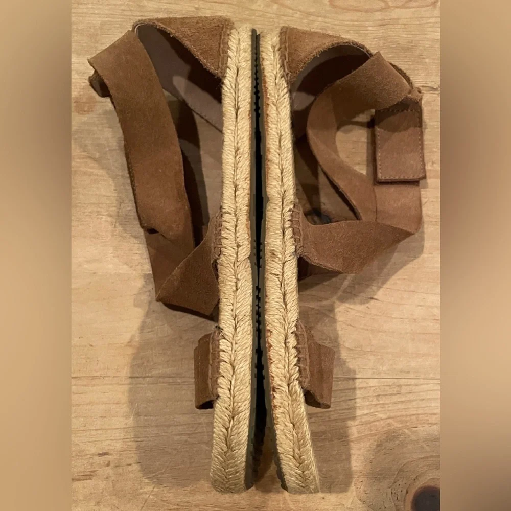 NWOT UGG Mila Strappy Espadrille Gladiator Sandals Brown Suede Ankle Strap 9